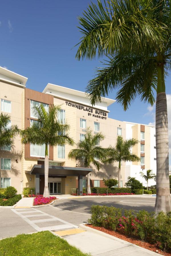 Towneplace Suites Miami Kendall West Kendale Lakes Exterior foto